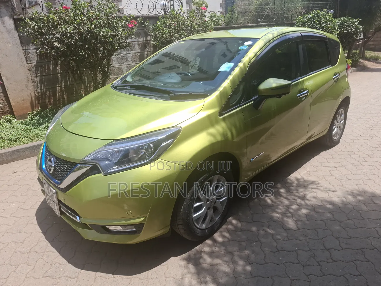 Nissan Note 2017 Green