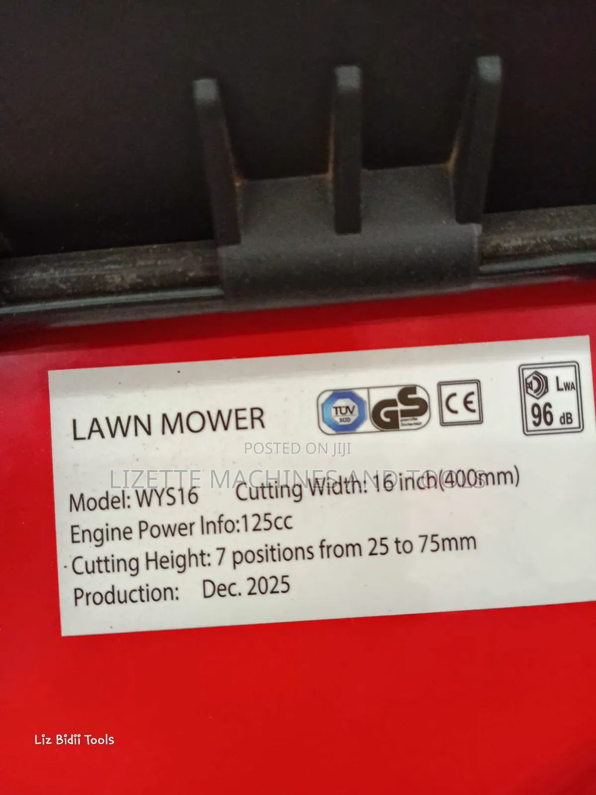 125cc Briggs and Stratton 16" Petrol Powered Lawn Mower
