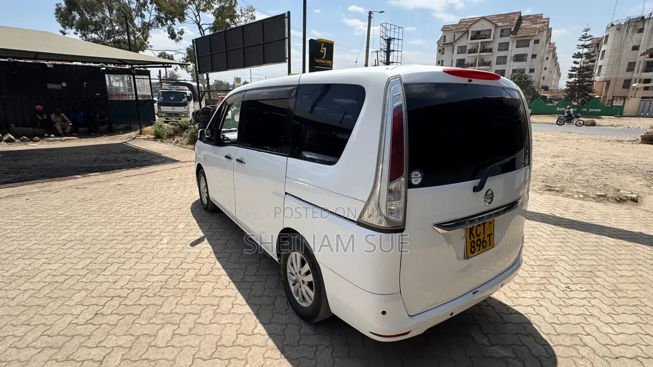Nissan Serena 2011 White