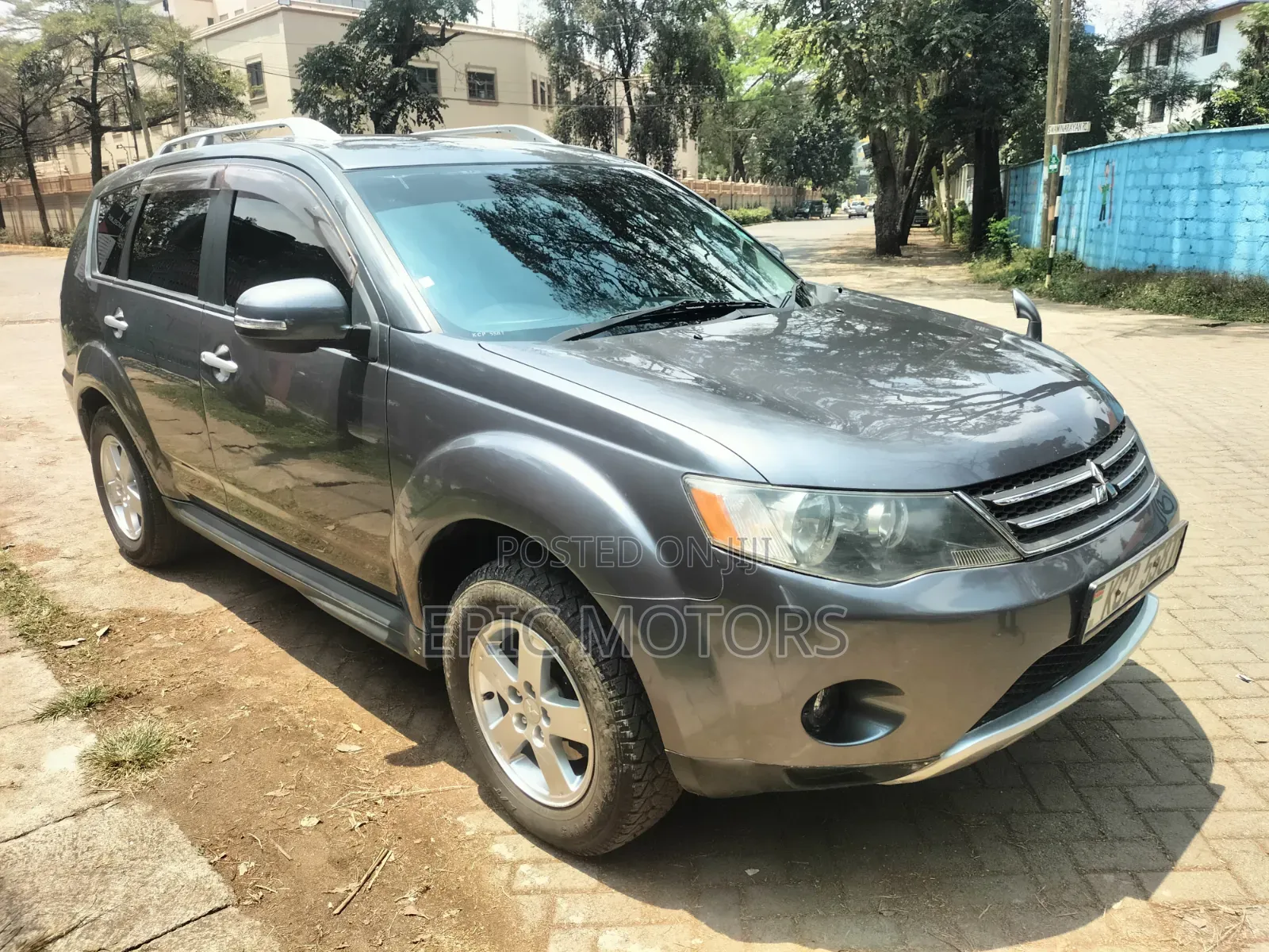 Mitsubishi Outlander 2011 Gray