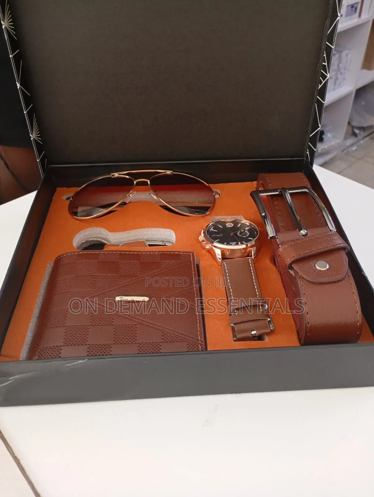 Elegant Men’s Gift Set – Class Style in One Box