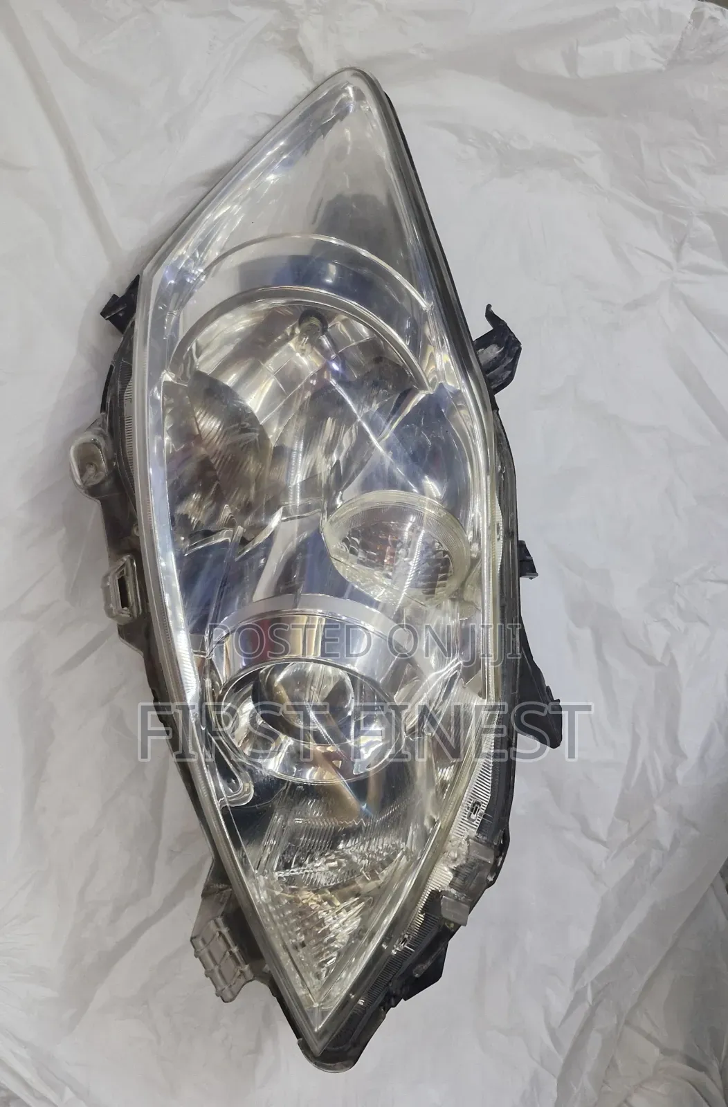 Auris 2010 Non Xenon Headlights
