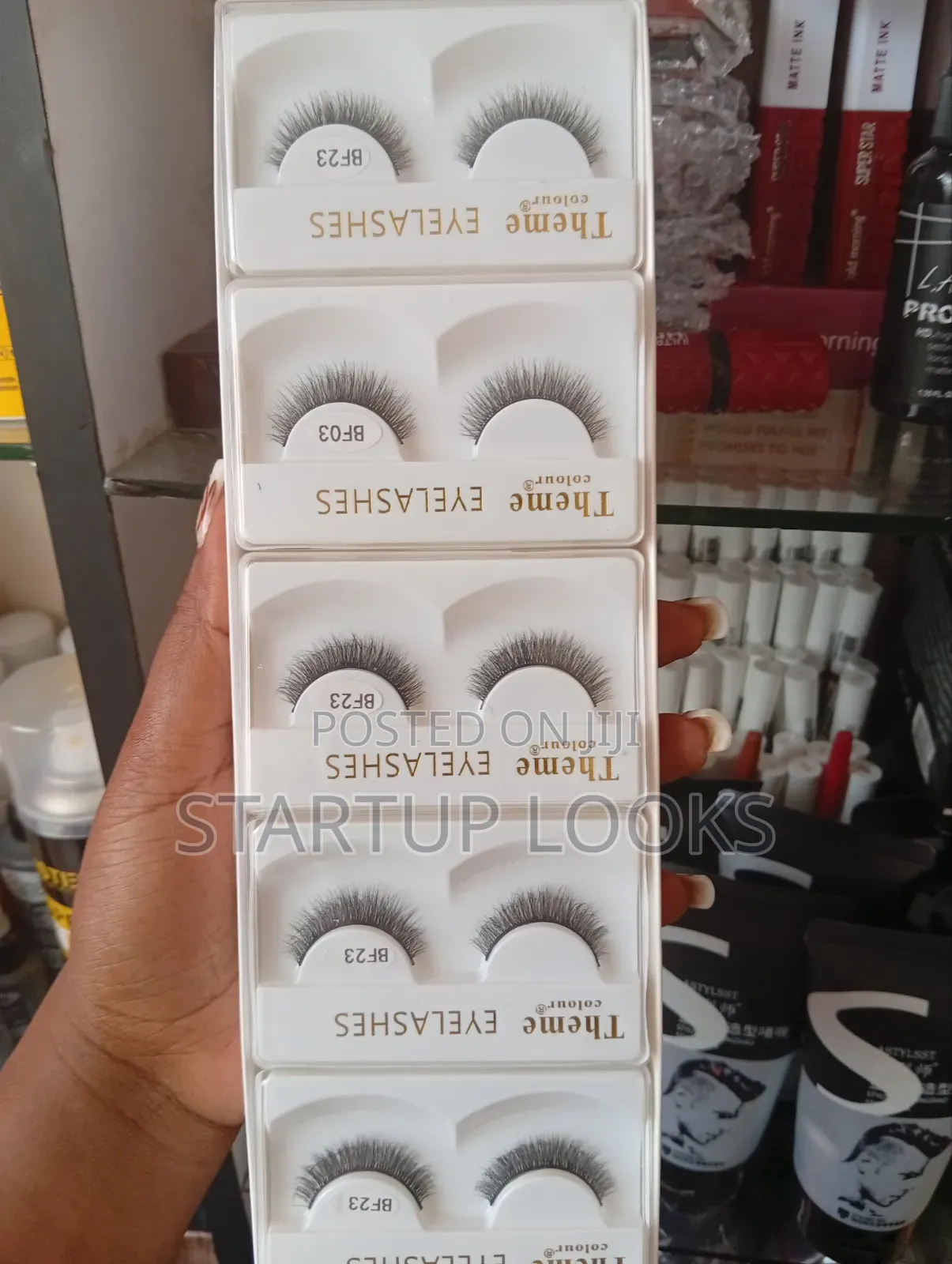 Natural Eyelashes 2pcs Glamorous