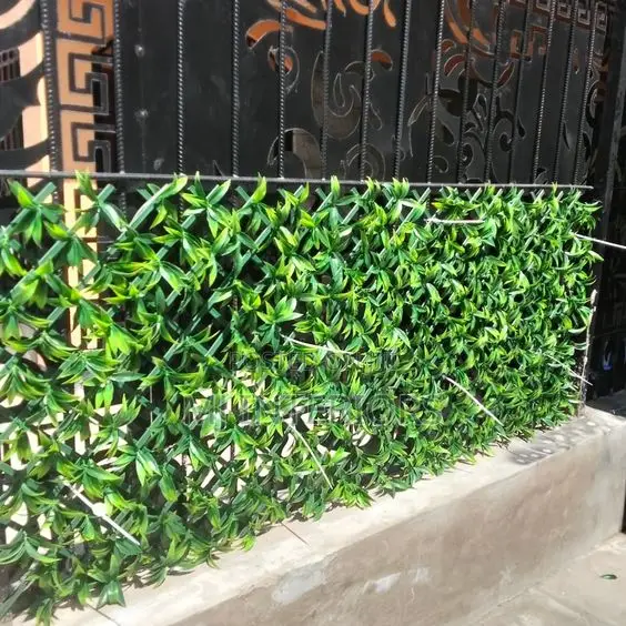 Expandable Artificial Green Fence for Balcony Screening and Decor