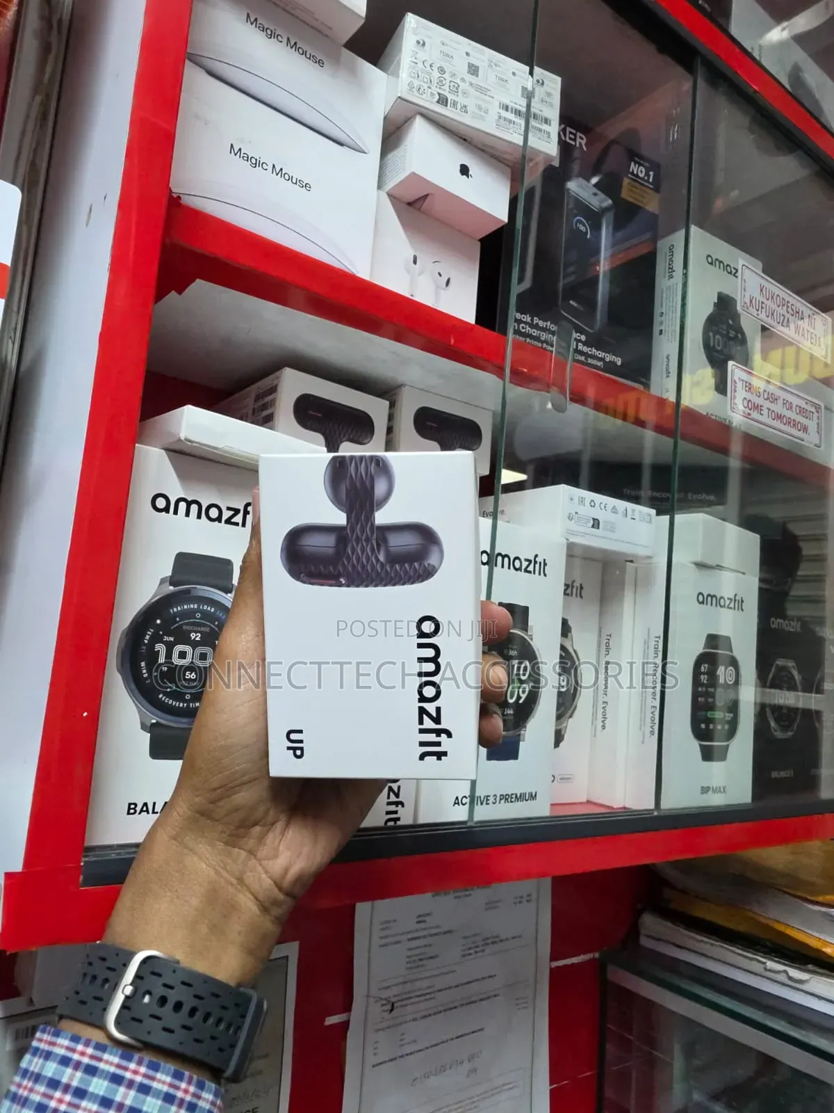 Amazfit Up, an Open-Ear, Clip-on Wireless Bluetooth Earbud