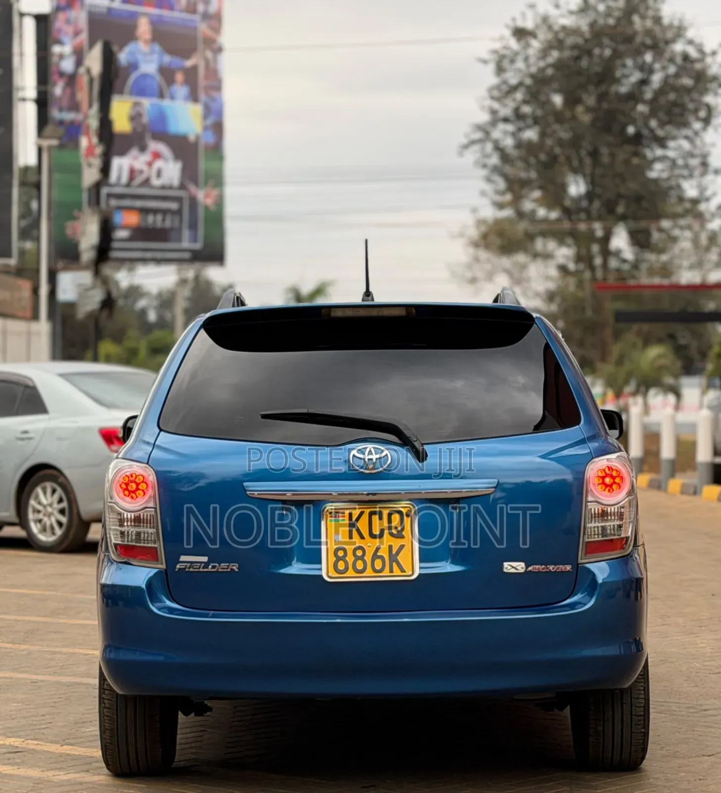 Toyota Corolla Fielder 2011 Blue