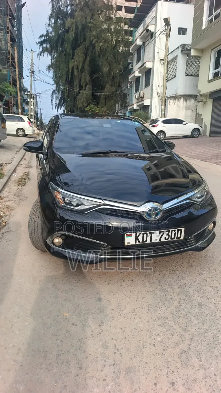 Toyota Auris 2018 Black
