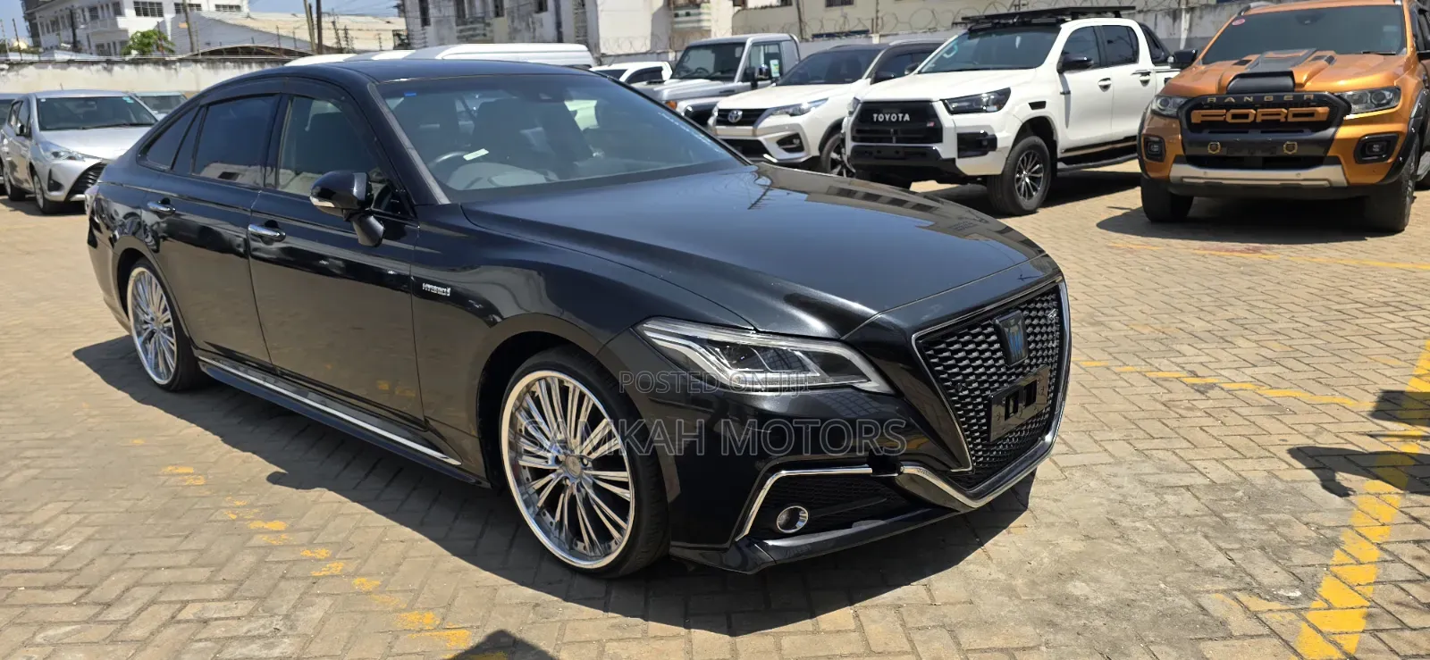 Toyota Crown 2020 Black