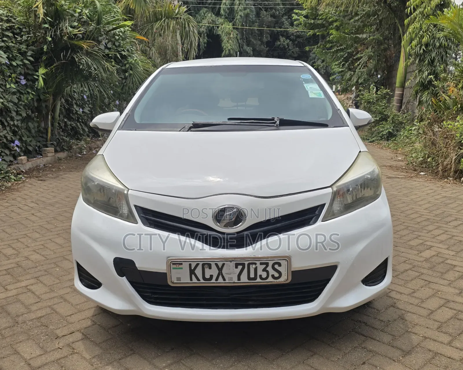 Toyota Vitz 2012 White