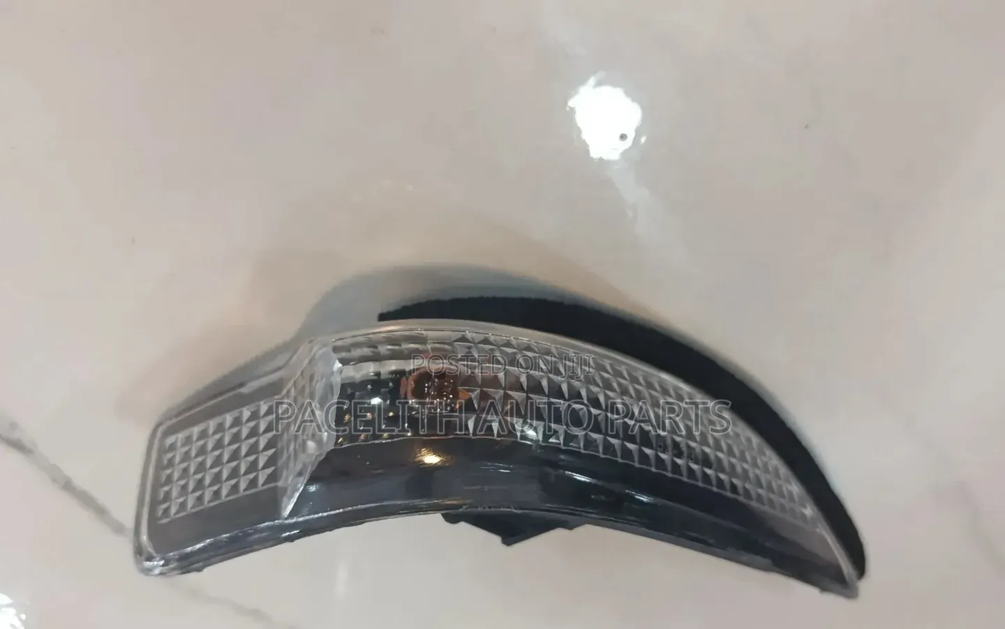 Universal Side Mirror Indicator Fielder/ Vitz/ Axio