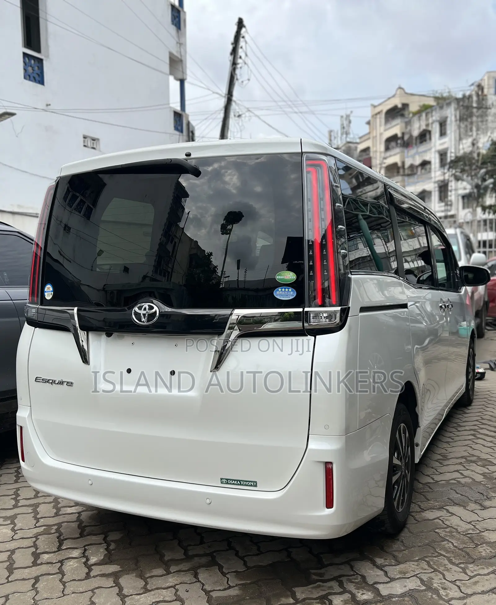 Toyota Esquire 2.0 FWD (7 seater) 2019 White