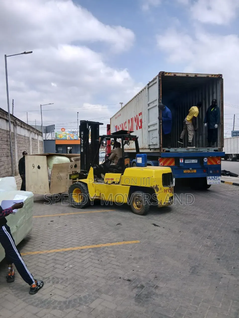 Forlift Available for 'Lifting Heavy' Loads