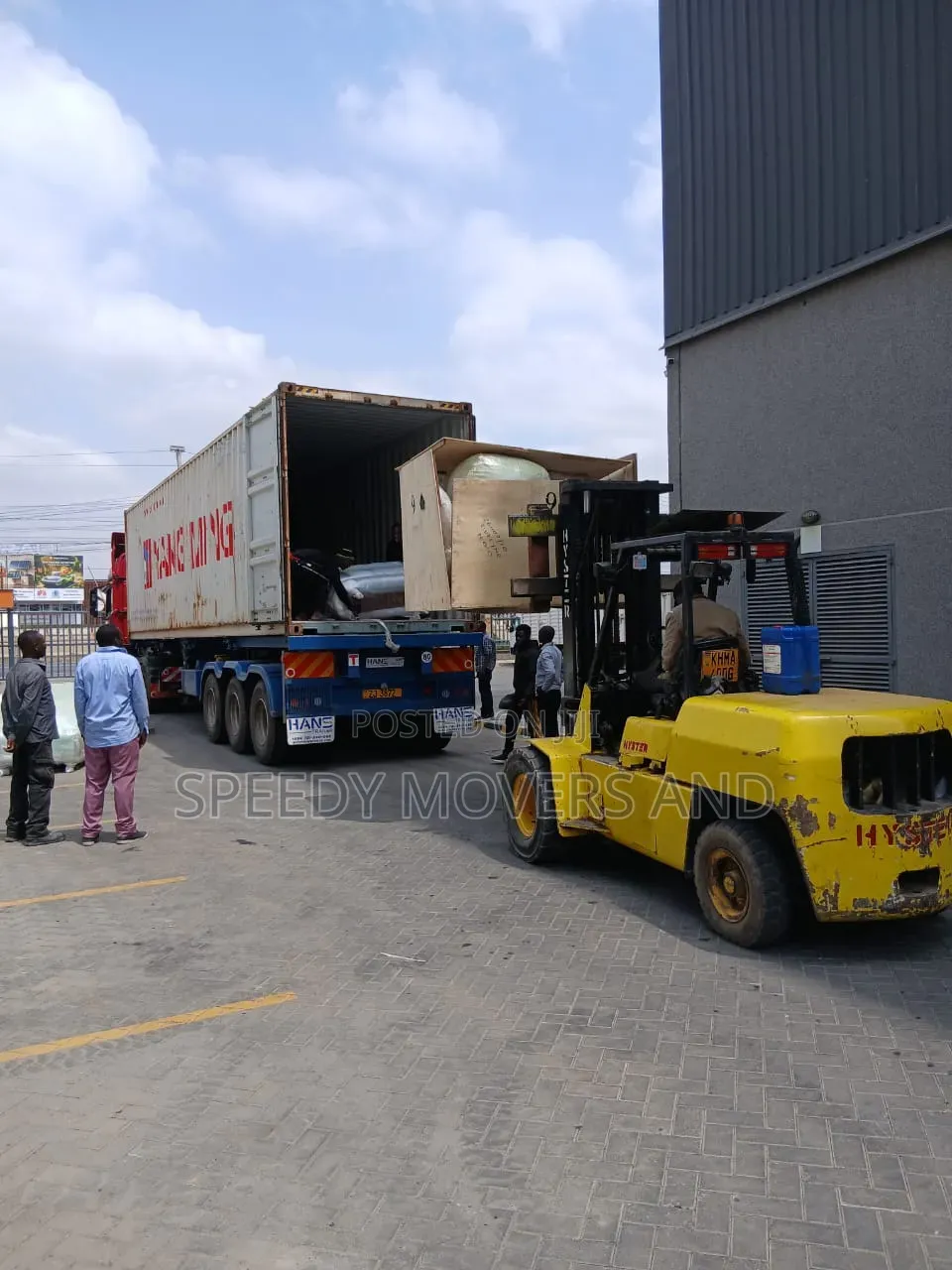 Forlift Available for 'Lifting Heavy' Loads
