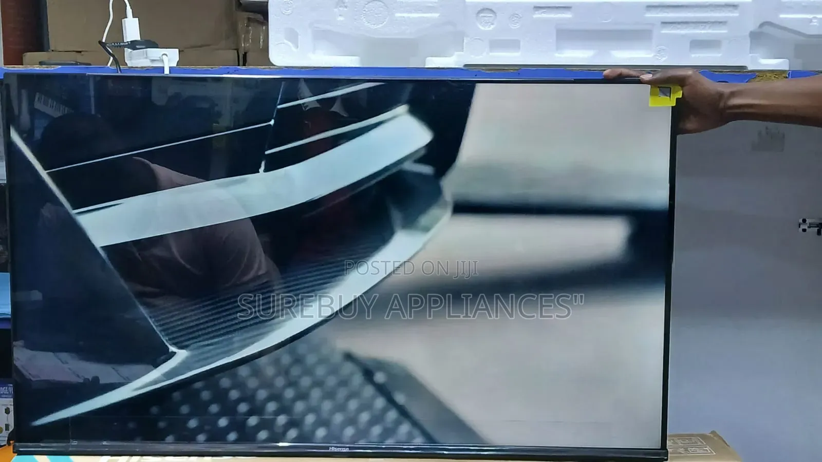 Vitron 43 Smart Frameless TV
