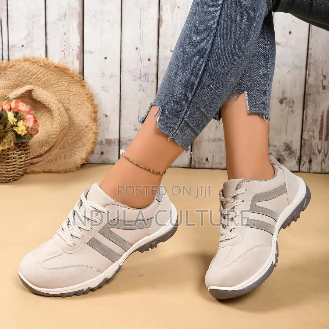 Cool Lady Fashion Sneakers