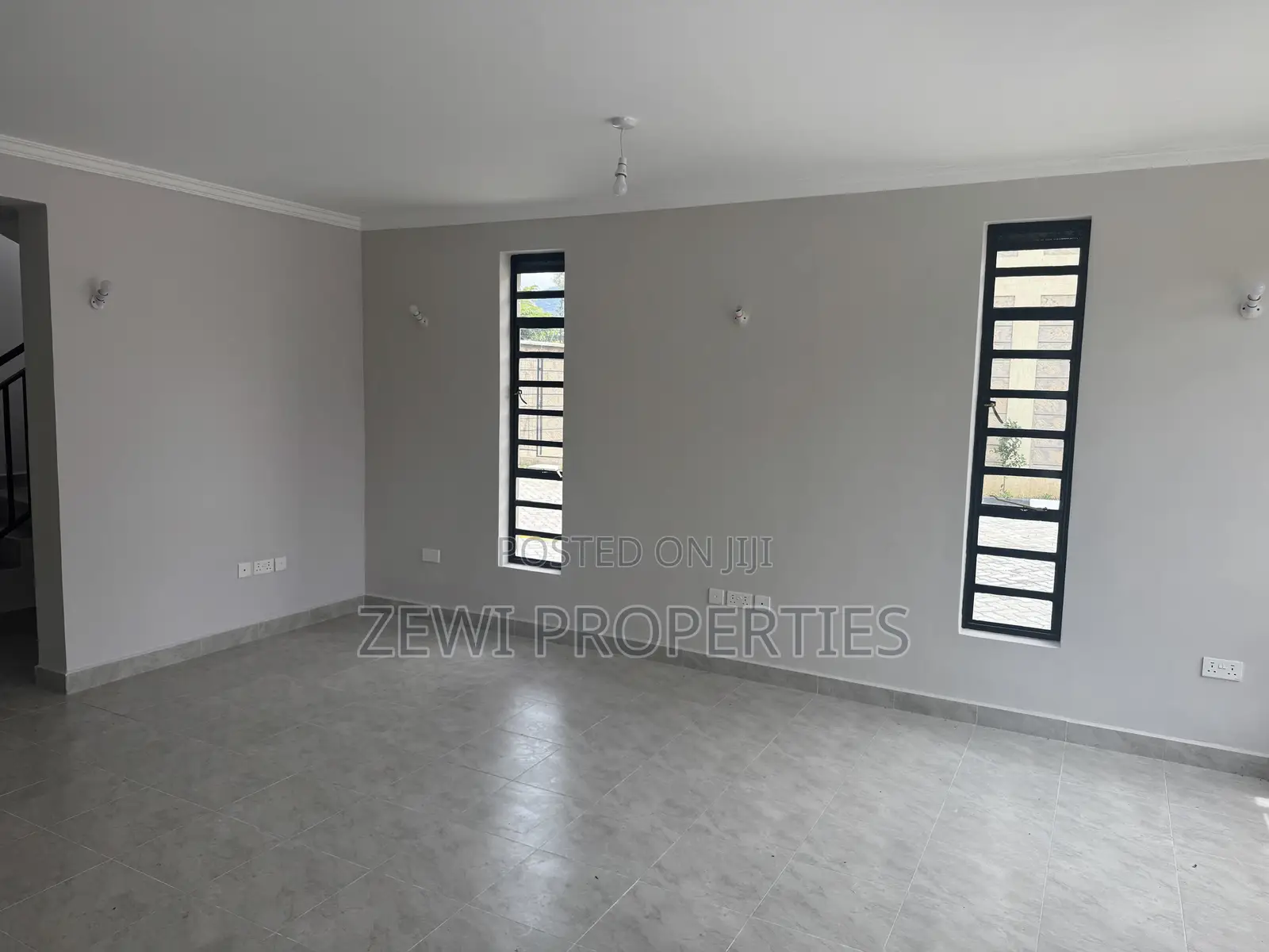 3bdrm Mansion in Thogoto for sale