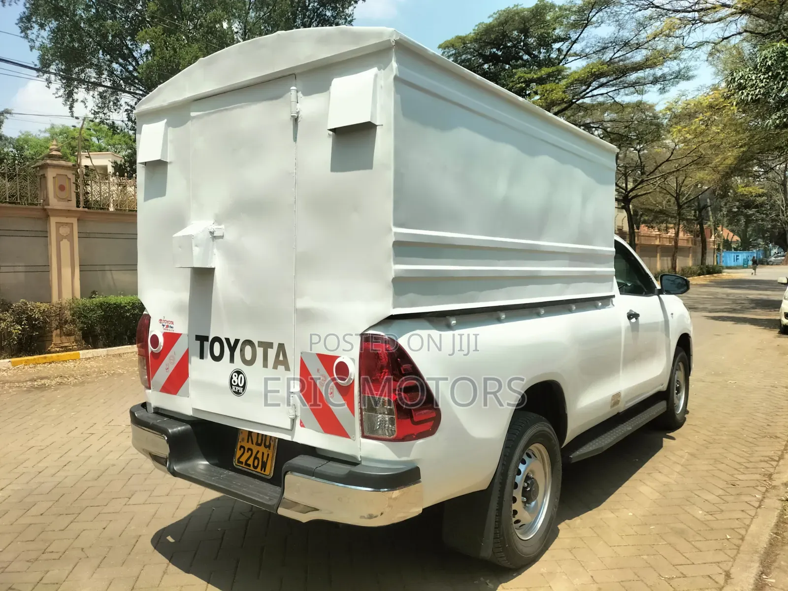 Toyota Hilux 2024 White