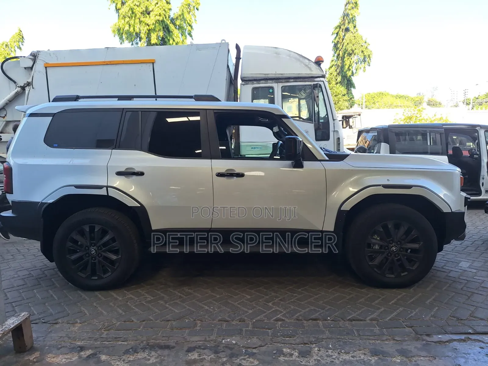 Toyota Land Cruiser 2025 White
