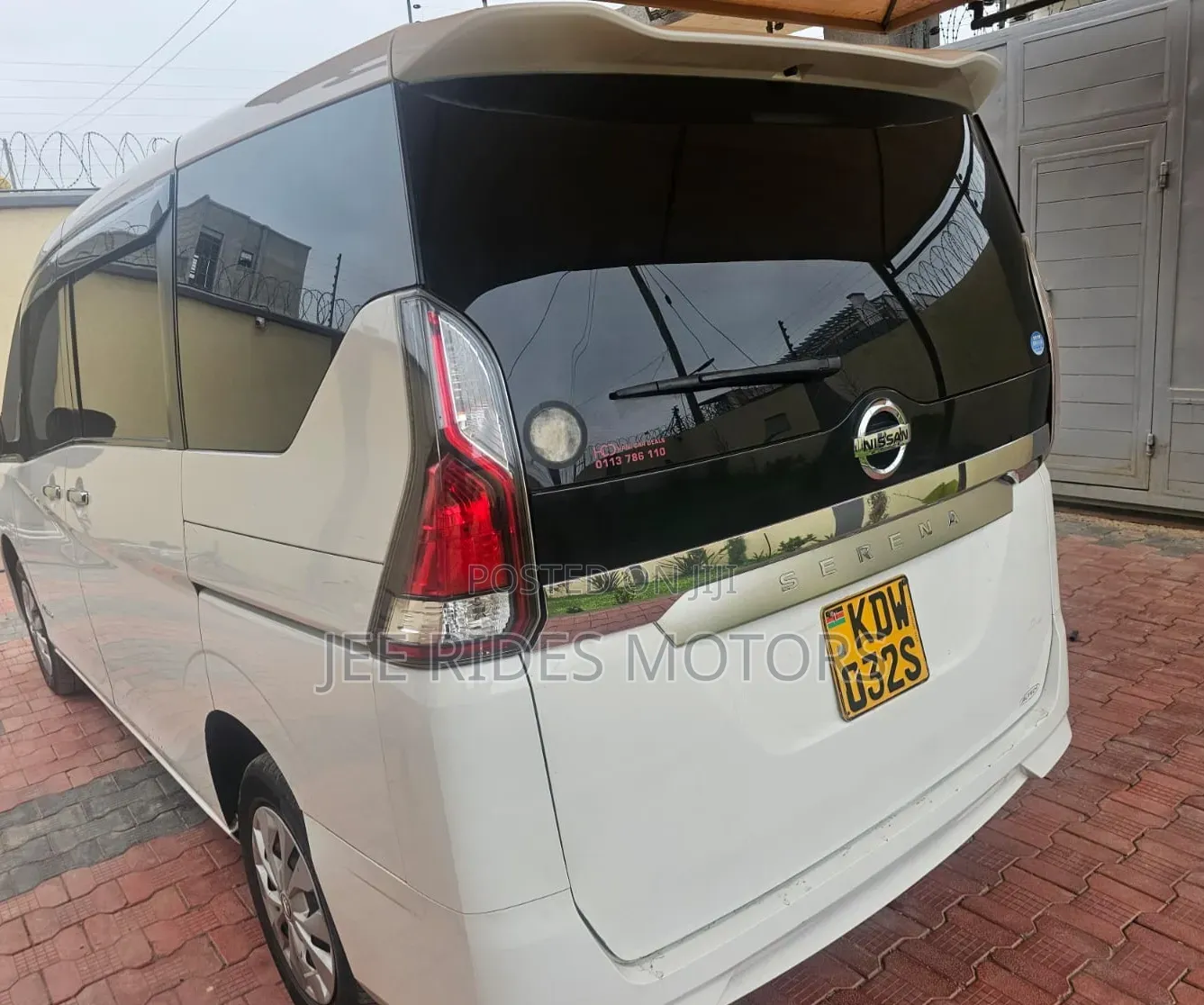 Nissan Serena 2018 White