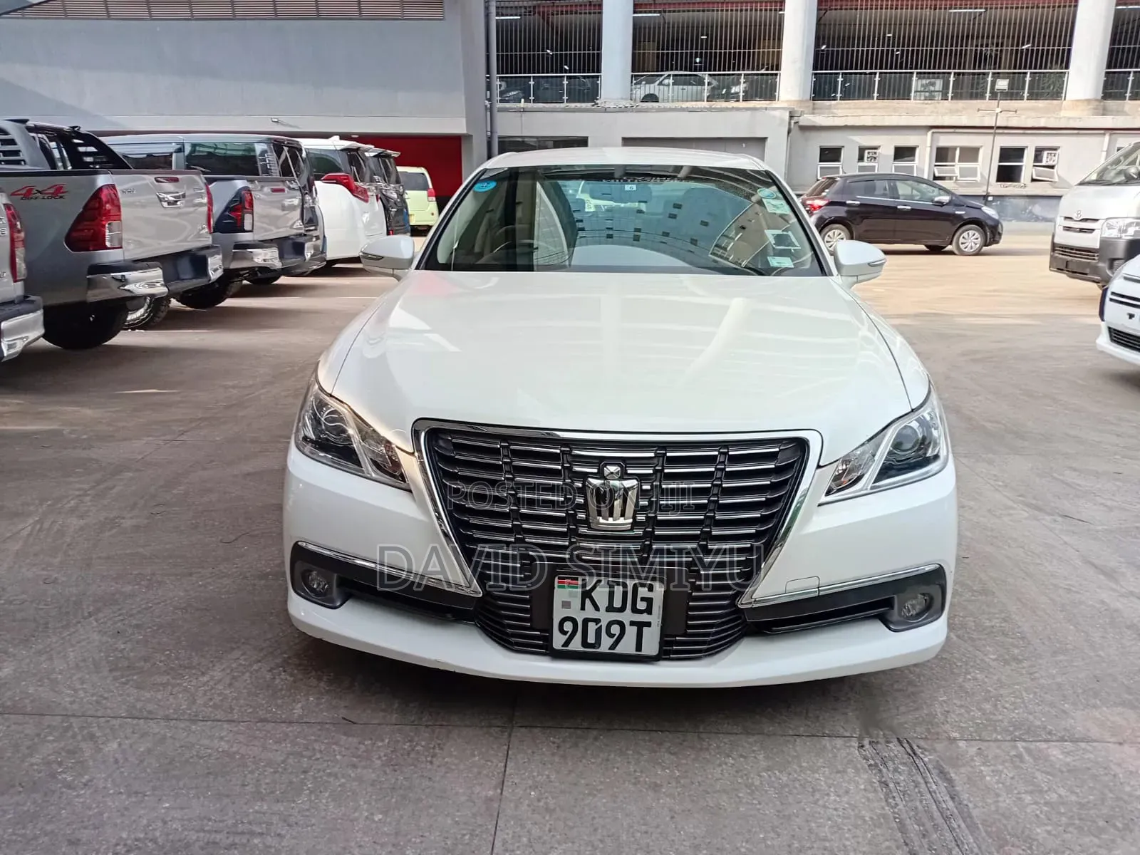 Toyota Crown 2014 White