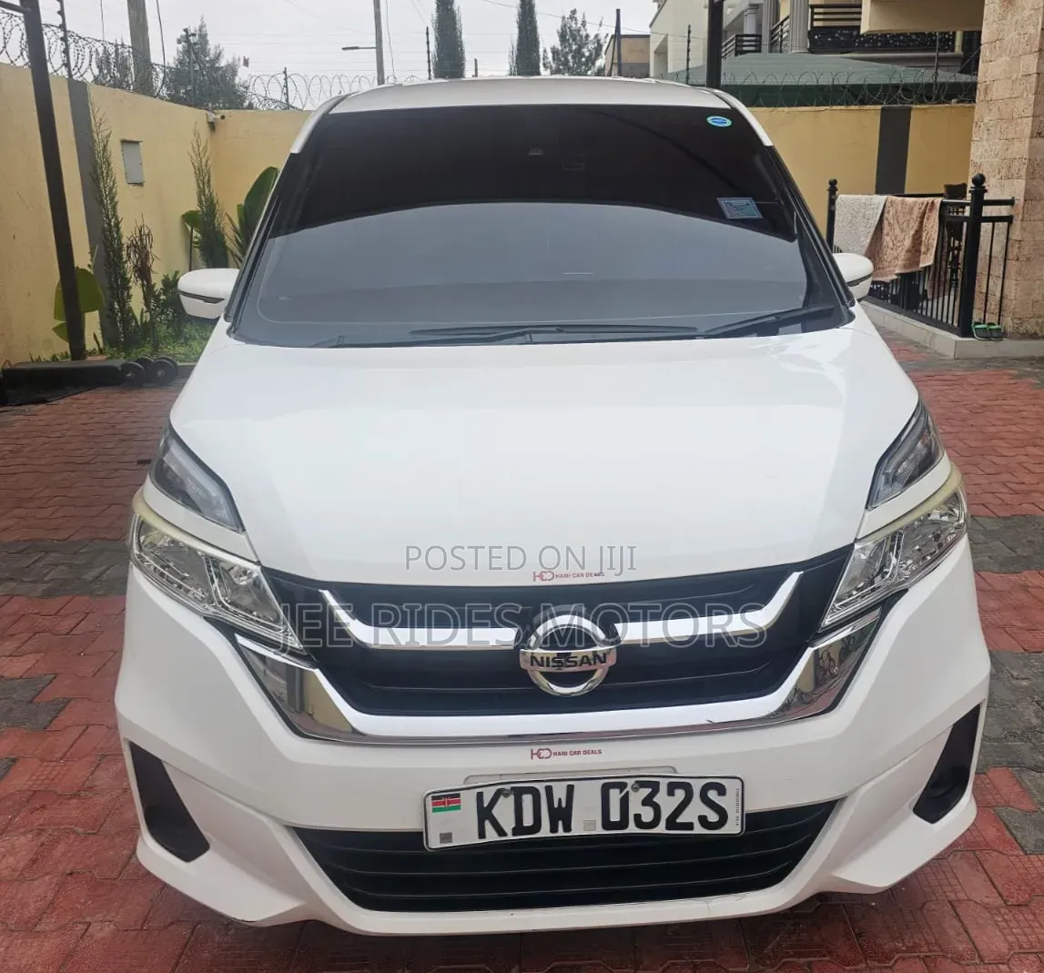 Nissan Serena 2018 White