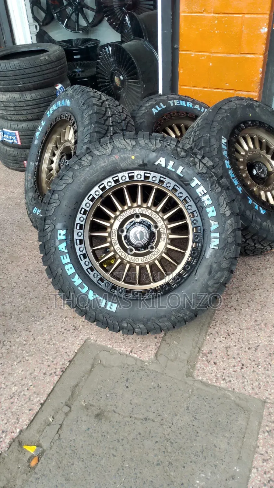 Size 20 V8 300 Series Rims