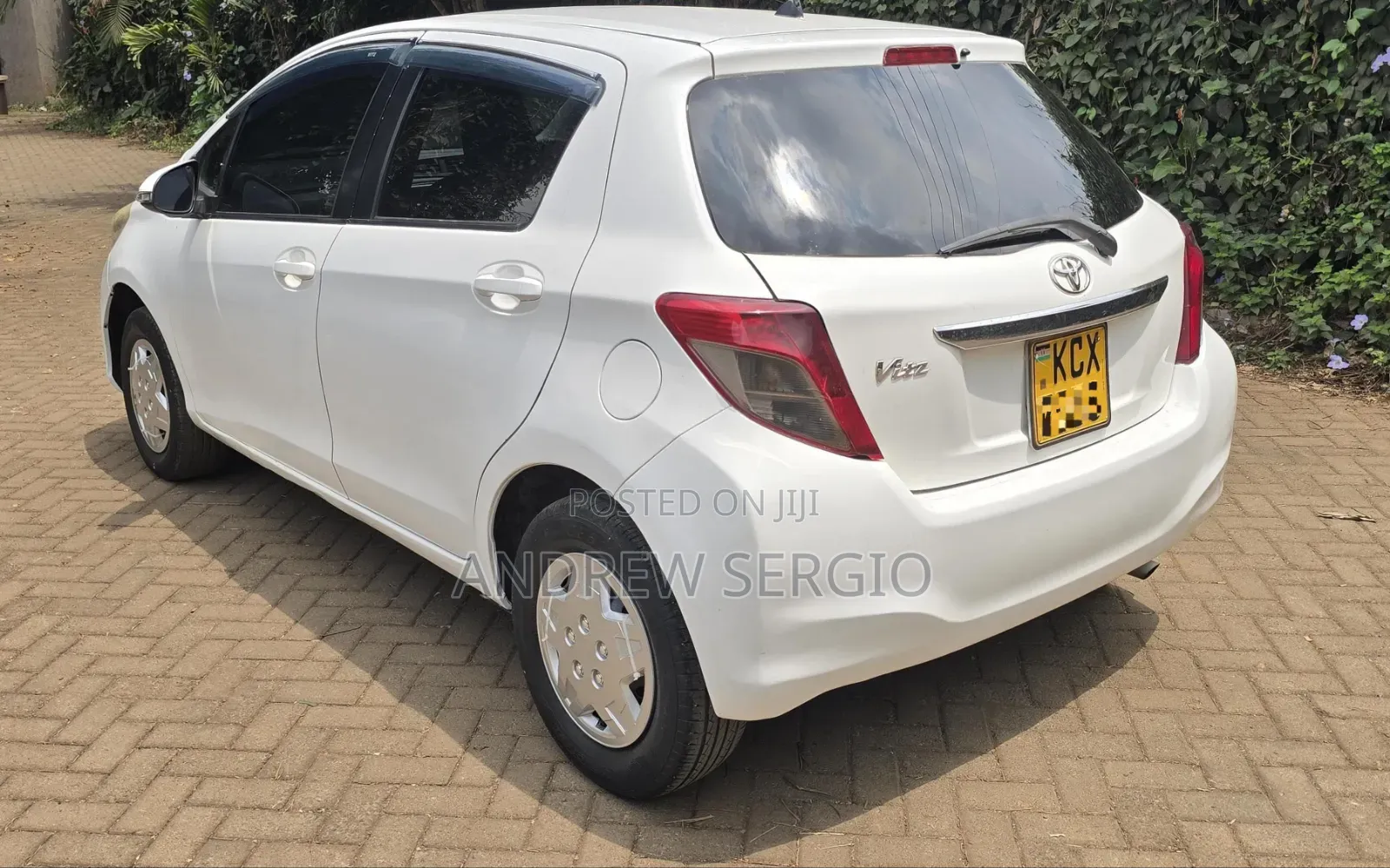 Toyota Vitz 2012 White