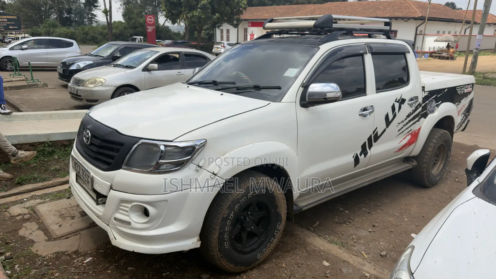 Toyota Hilux SR5 4x4 2013 White