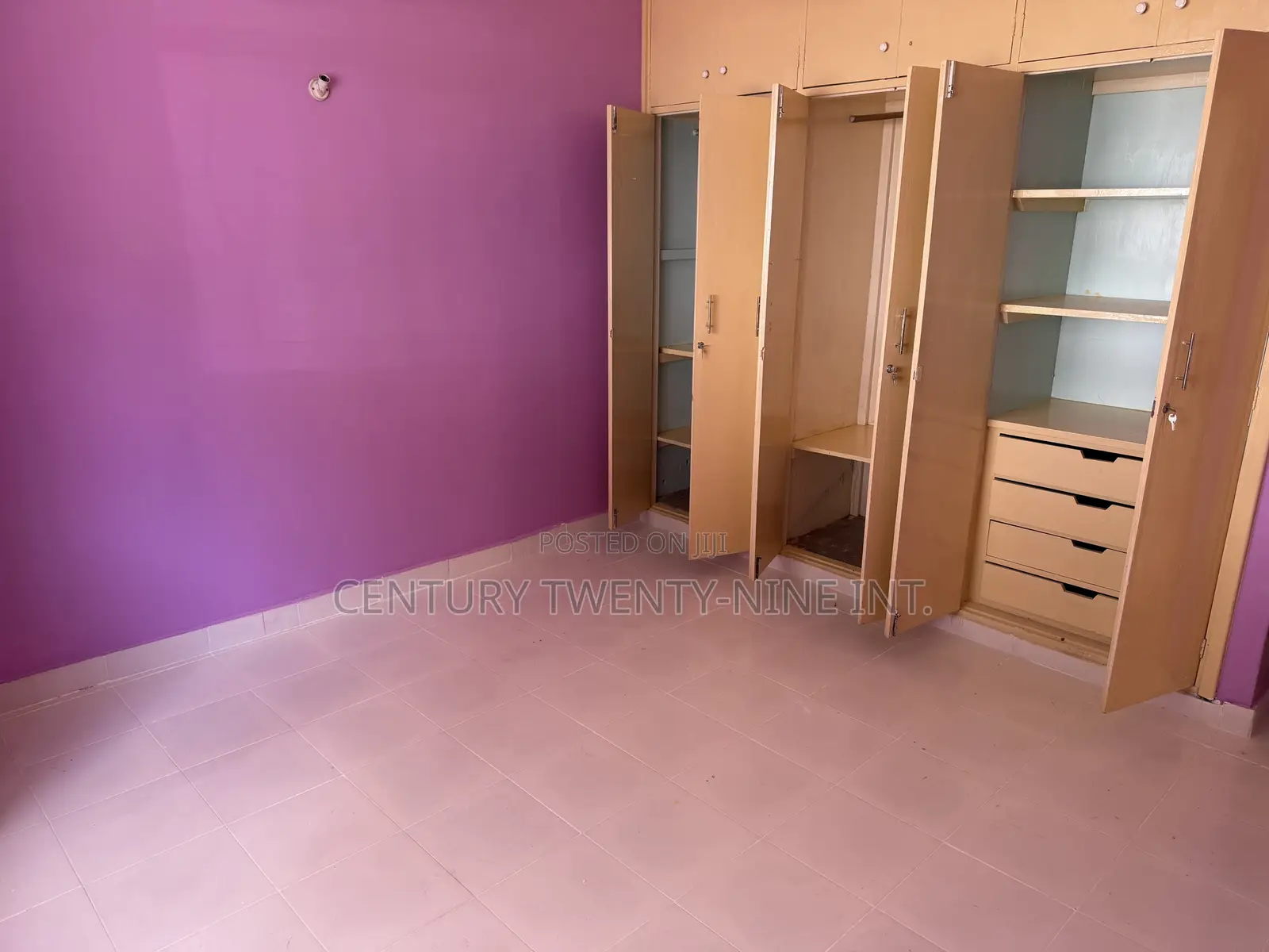 4bdrm Bungalow in 5Th Parklands Estate for rent