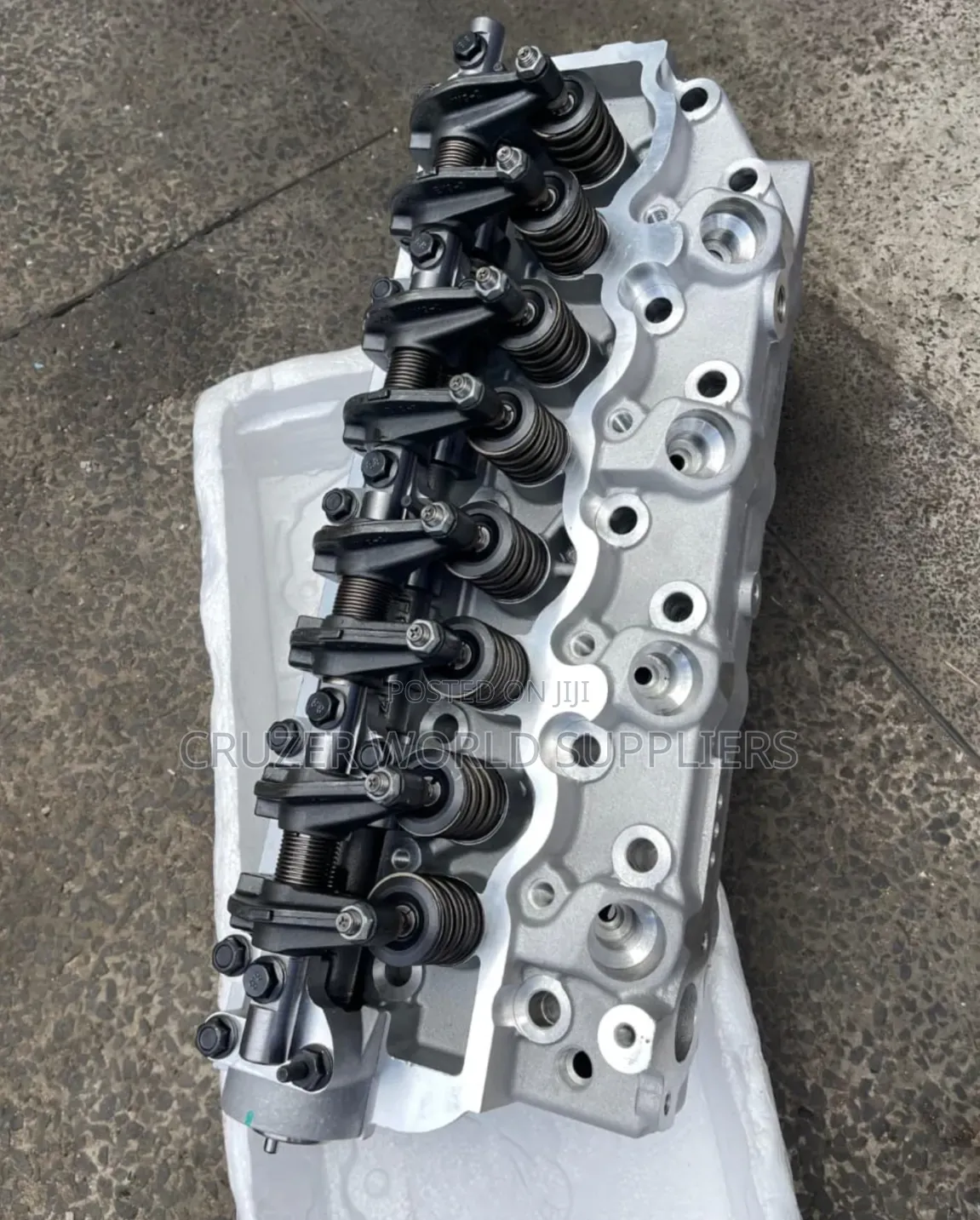 Mistubishi Pajero 4d56 Engine Complete Cylinder Head