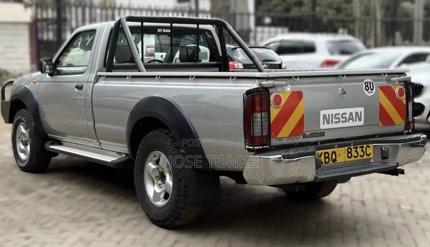 Nissan Hardbody 2010 Gray