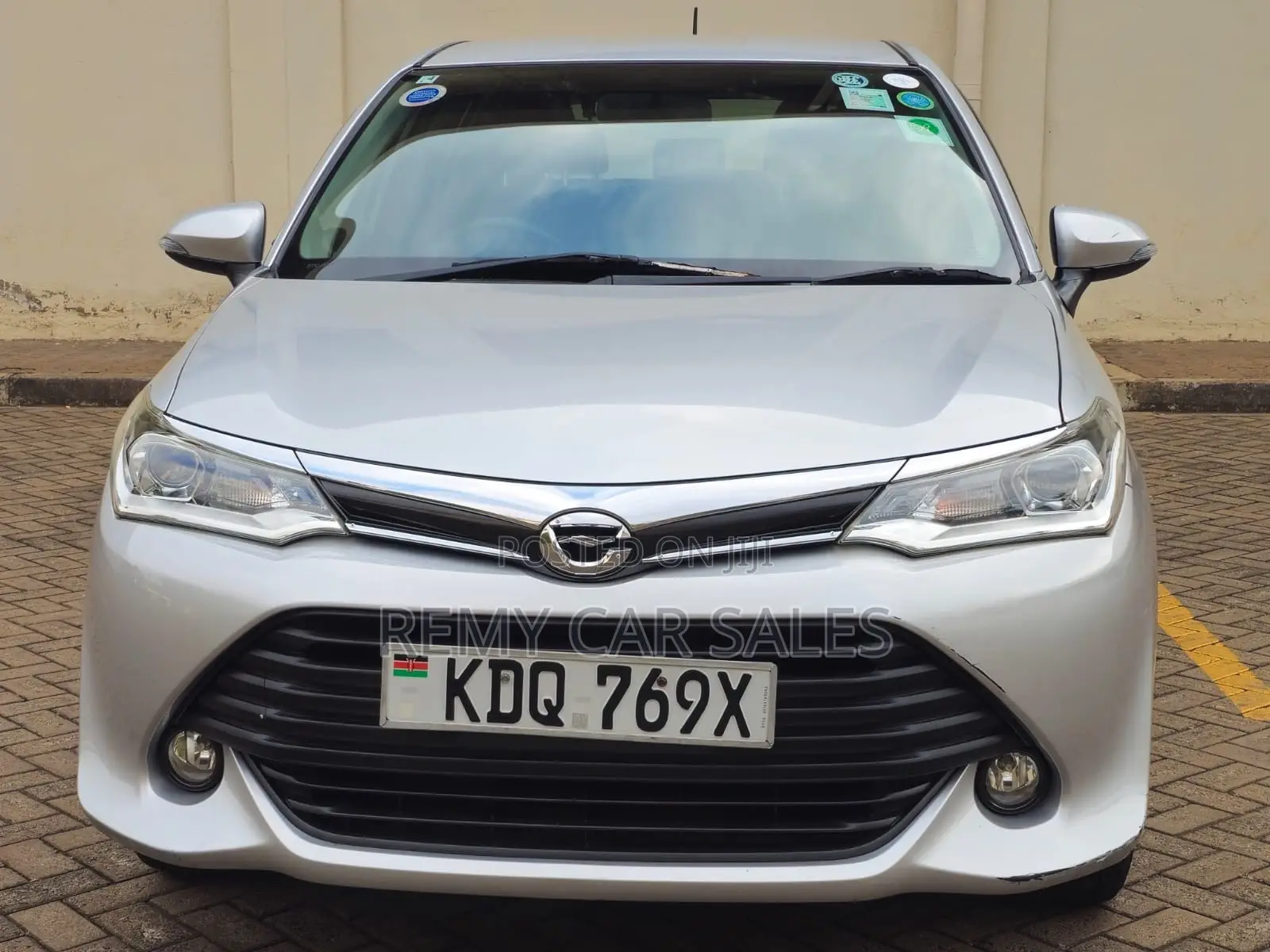 Toyota Corolla Fielder 2017 Silver