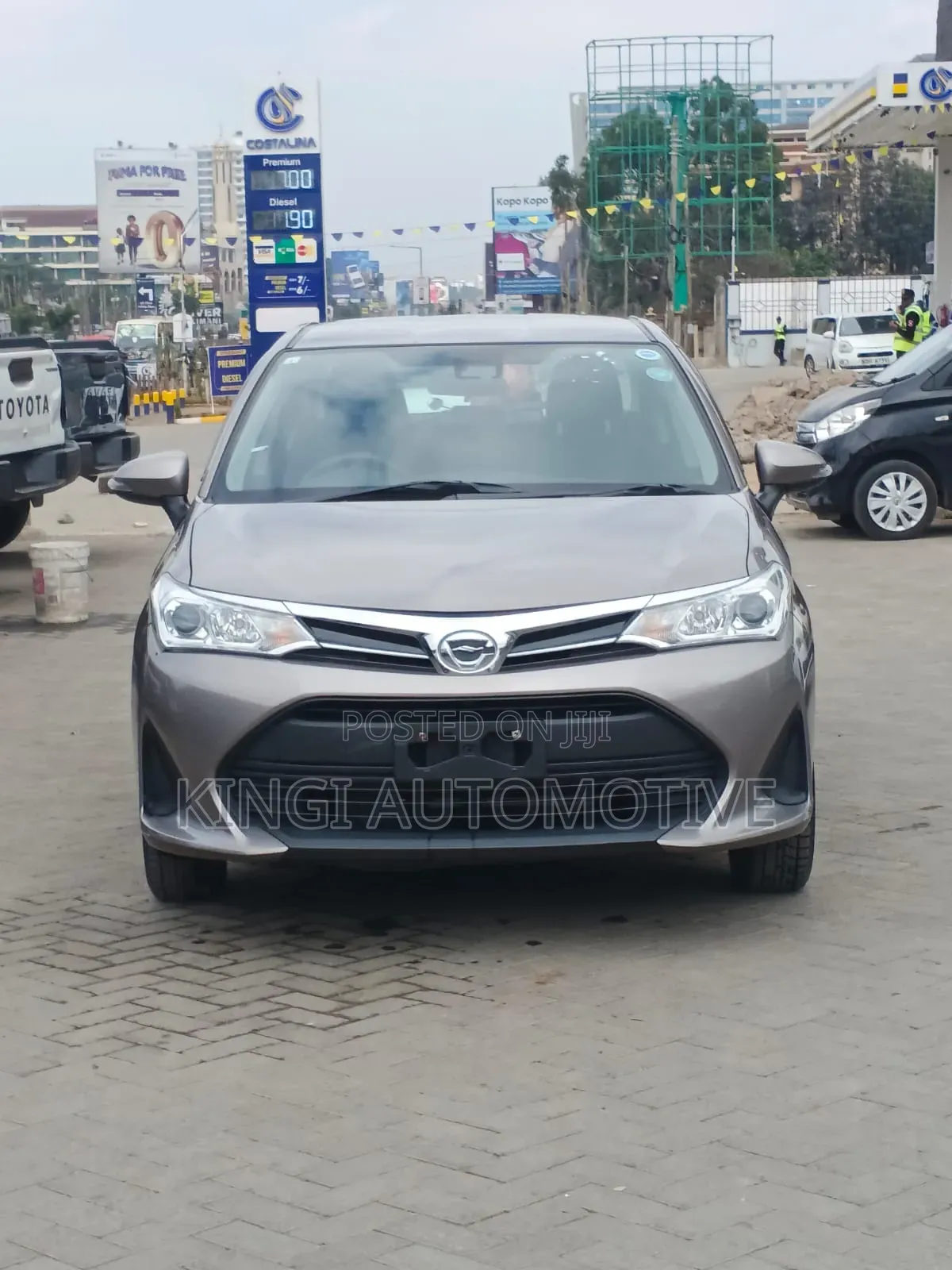 Toyota Axio 2019 Gold