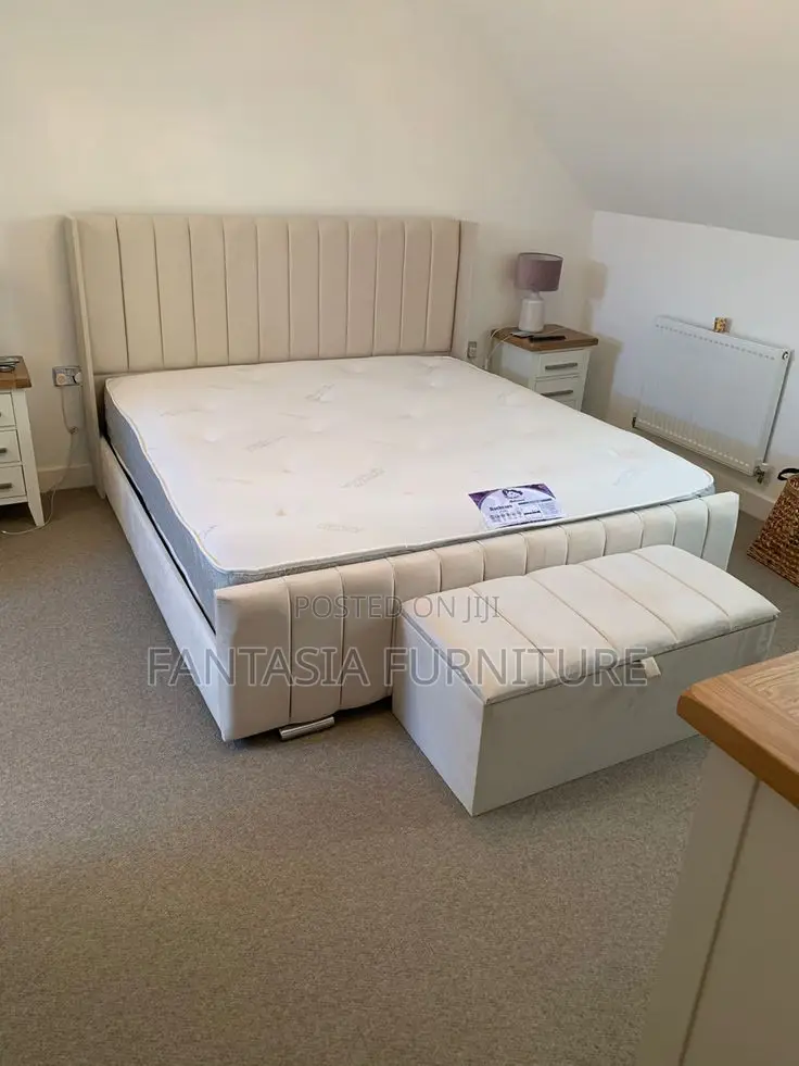 5x6 Elegant Cream Chester Bed + Storage Box