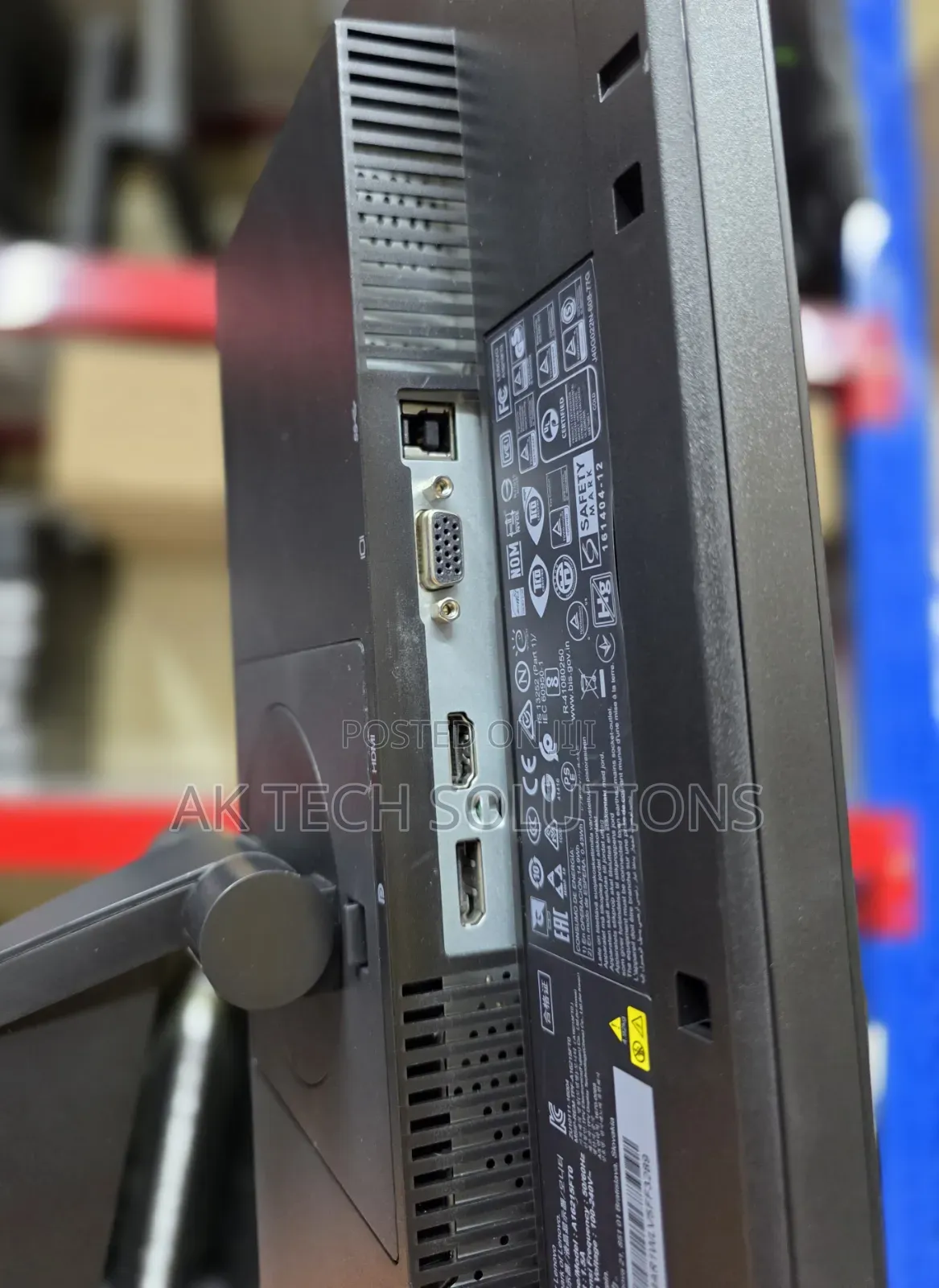 Lenovo T22i -10 
22 Inch FHD Monitor 
Vga/Hdmi/Display