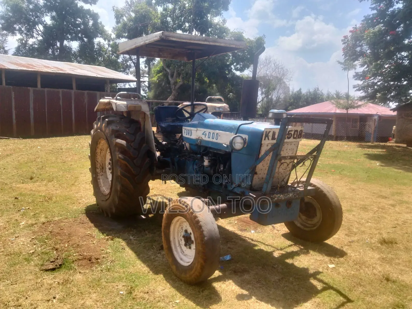 Tractor Ford 4000 Blue
