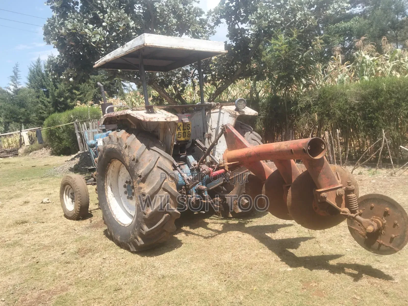 Tractor Ford 4000 Blue