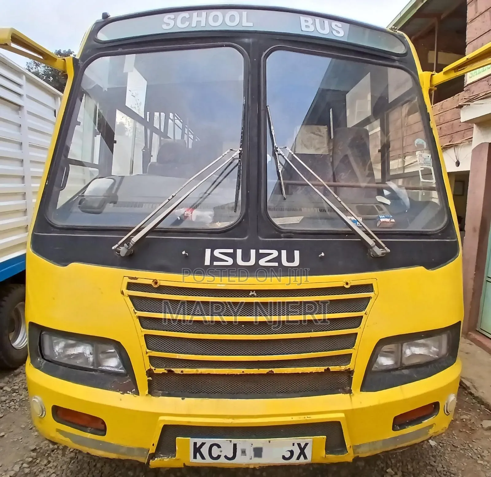 Isuzu FRR 2015 Yellow
