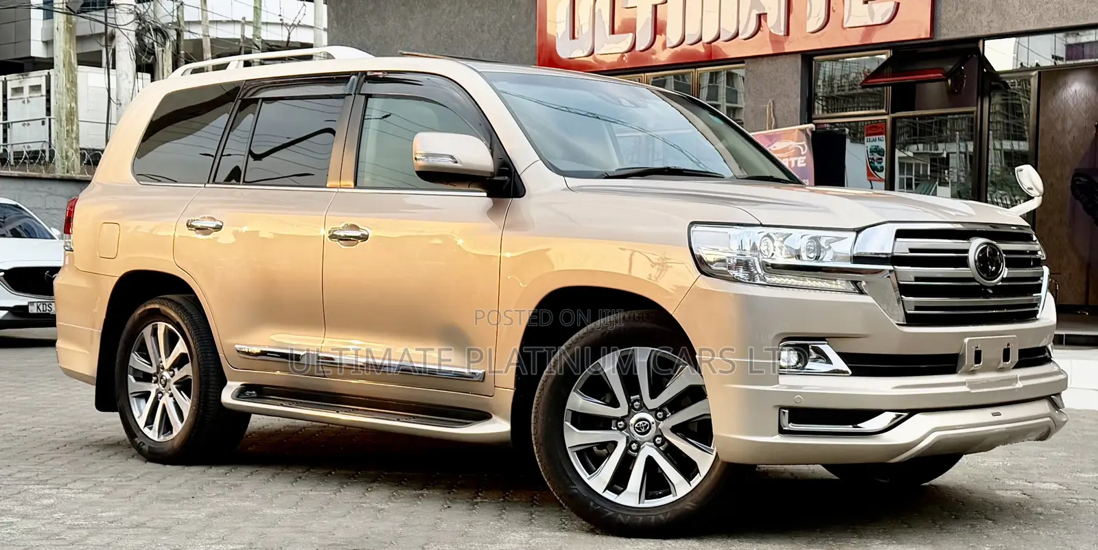 Toyota Land Cruiser 4.6 V8 ZX 2019 Gold