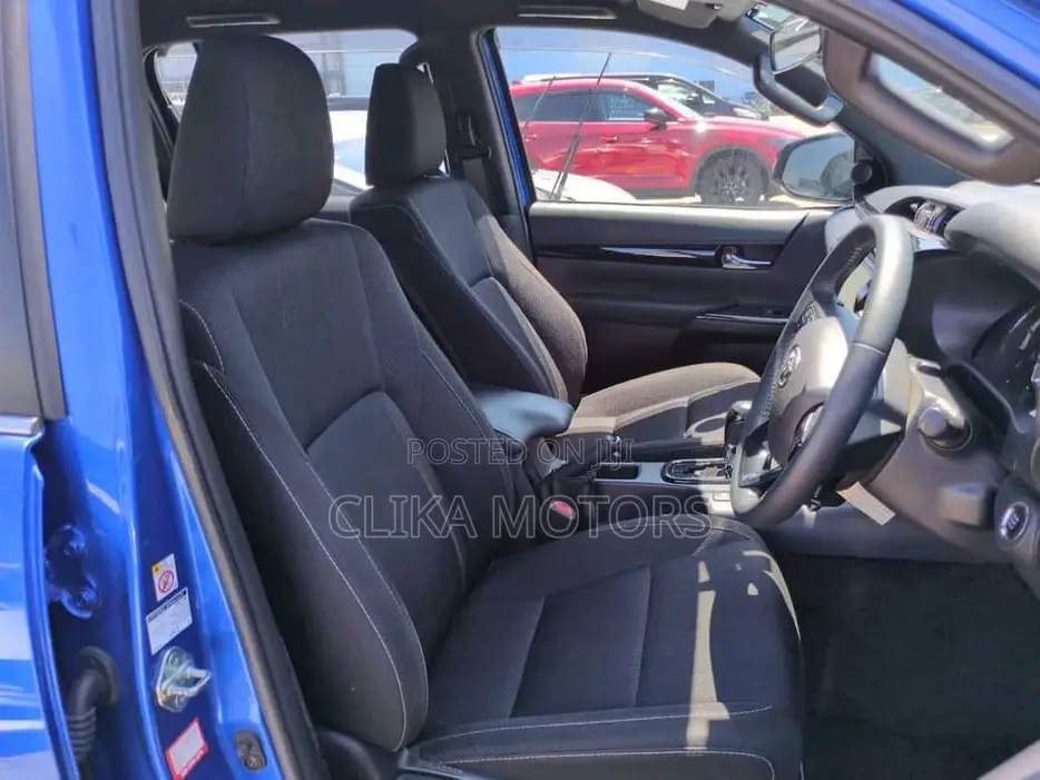 Toyota Hilux 2.4 Diesel 2020 Blue