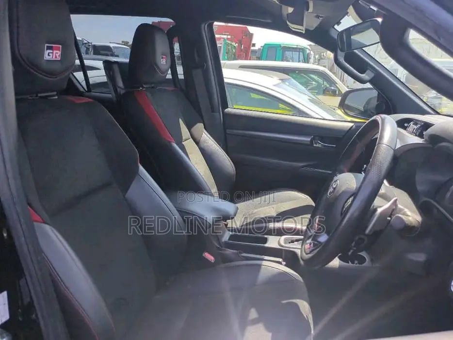 Toyota Hilux Revo Smart Cab Deisel 2.4 AWD 2022 Matt Black
