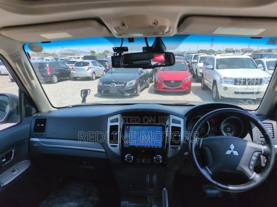 Mitsubishi Pajero V80 3.2 DI-D 2019 Black