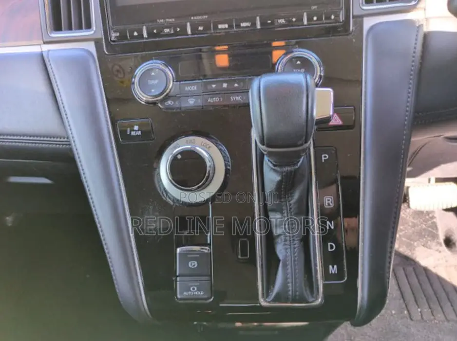 Mitsubishi Delica 2019 Silver
