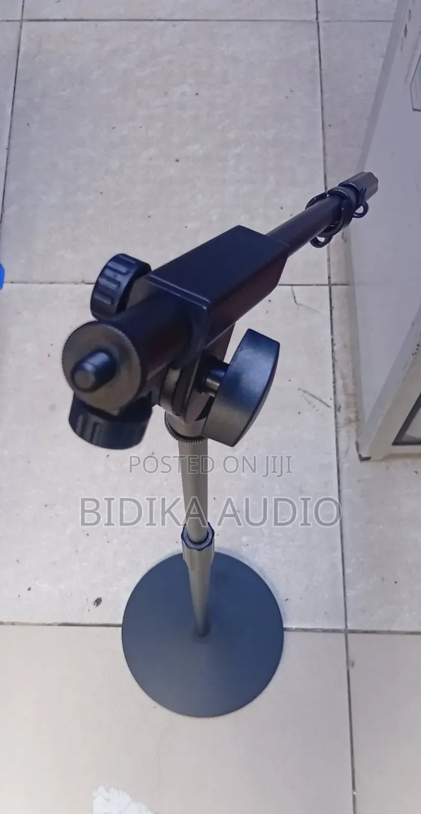 Heavy-Duty Microphone Stand With Adjustable Boom Arm Round Base