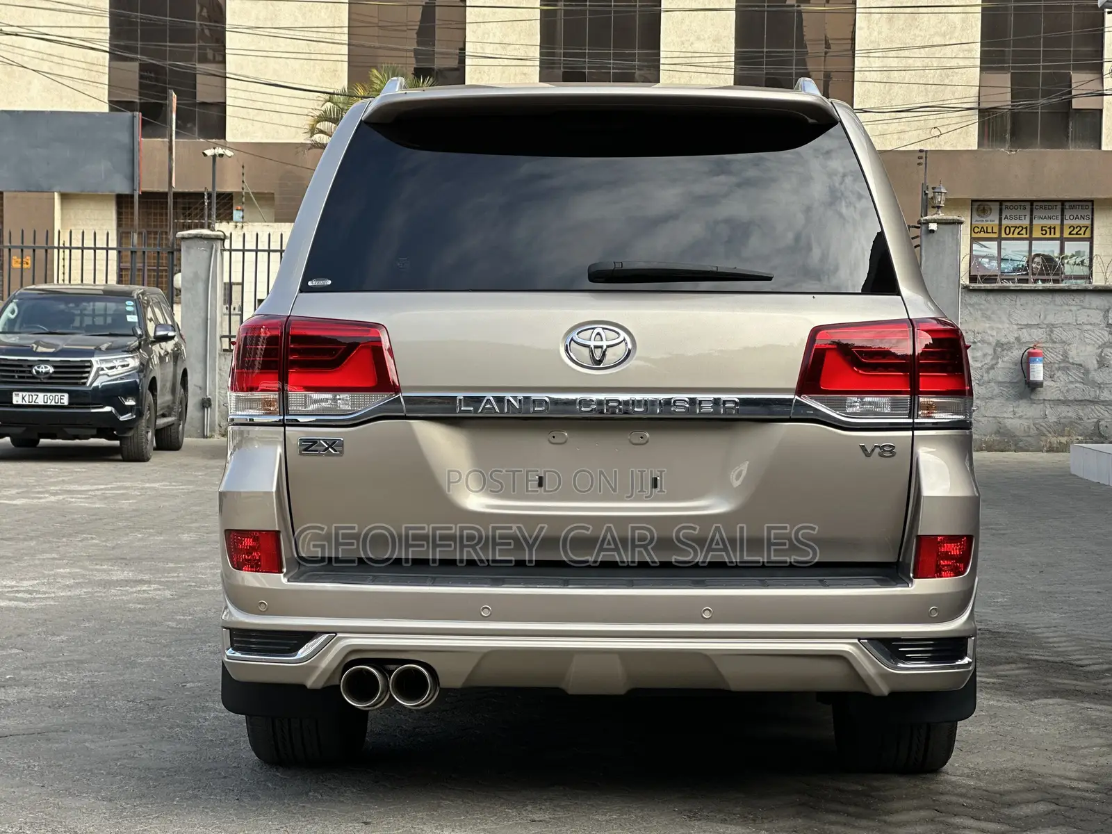 Toyota Land Cruiser 4.6 V8 ZX 2019 Gold