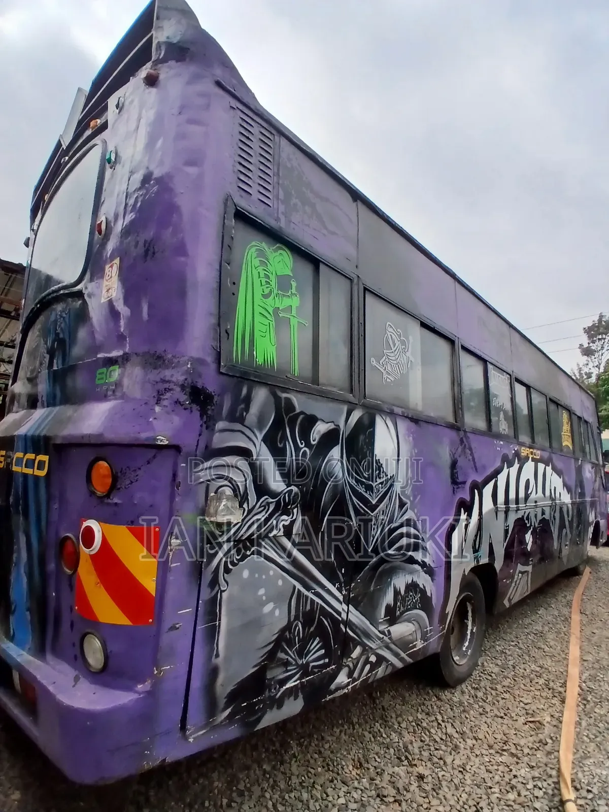 Isuzu FRR 2010 Black