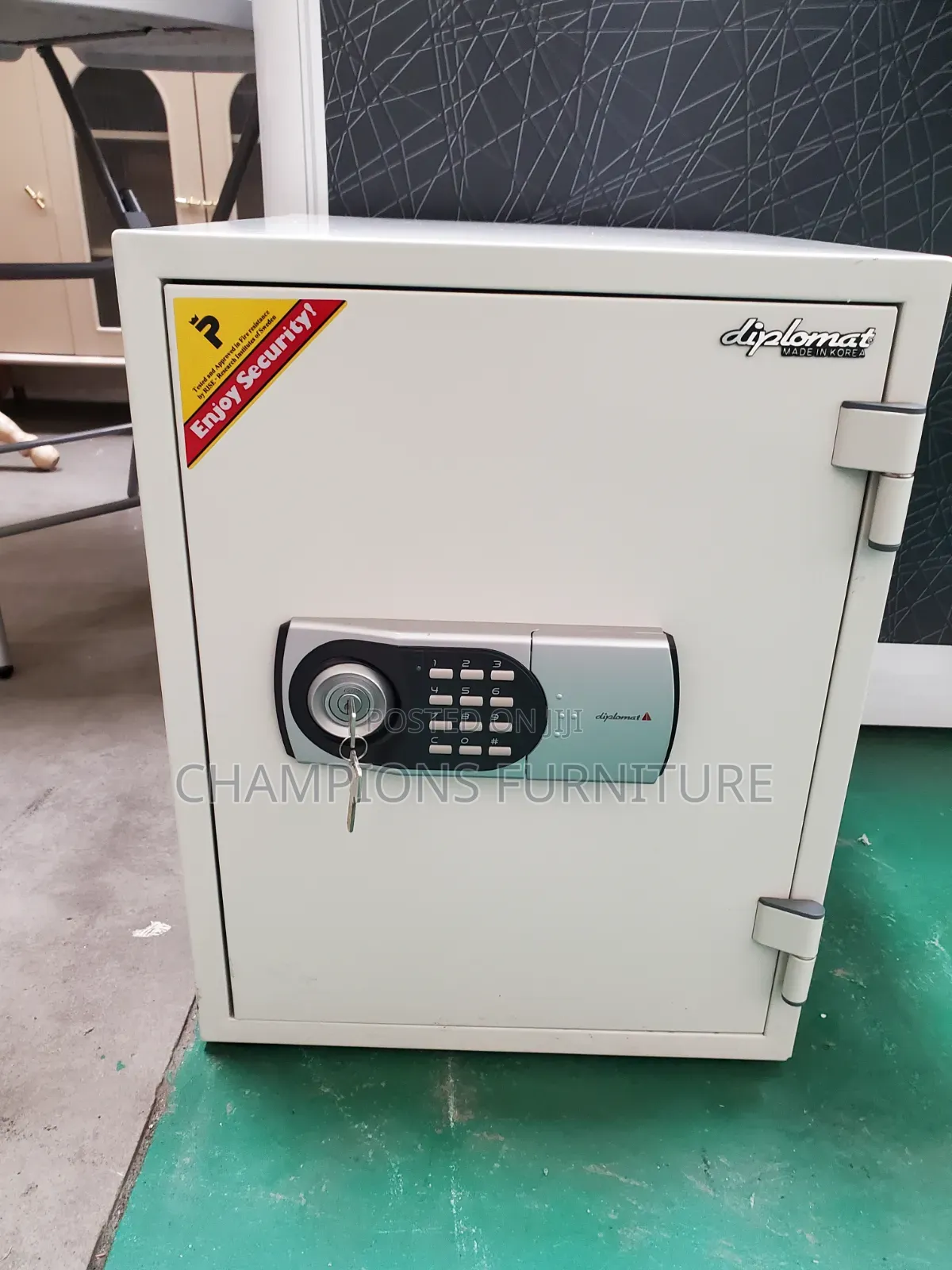 53Kgs Diplomat Digital and Key Fireproof Safe