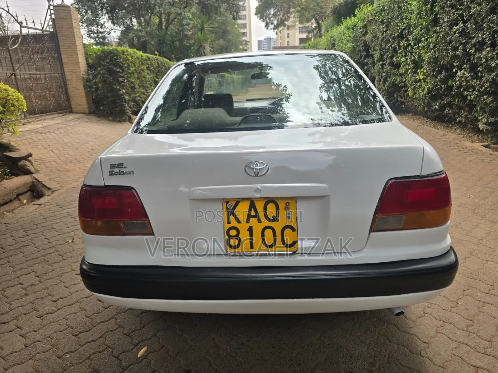 Toyota Corolla 1997 White