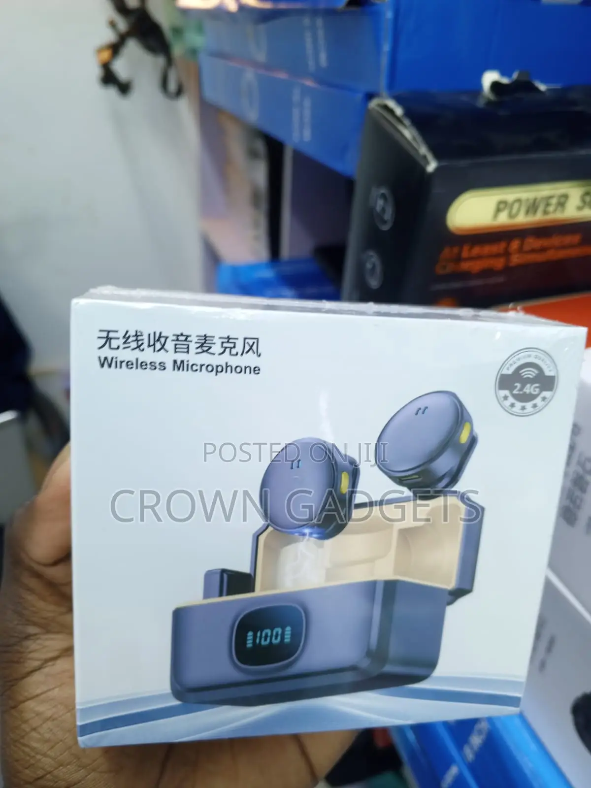 Q8 2.4G Wireless Microphone for TikTok YouTube Vlogging