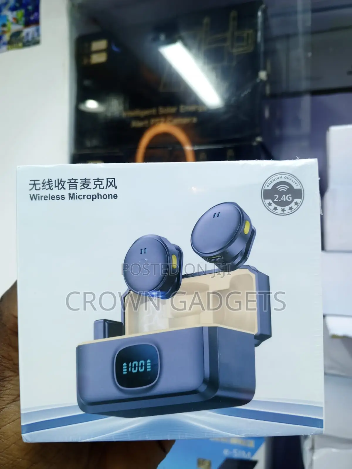 Q8 2.4G Wireless Microphone for TikTok YouTube Vlogging